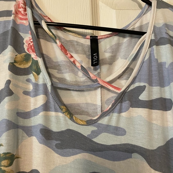 Women’s criss cross top - Picture 2 of 4